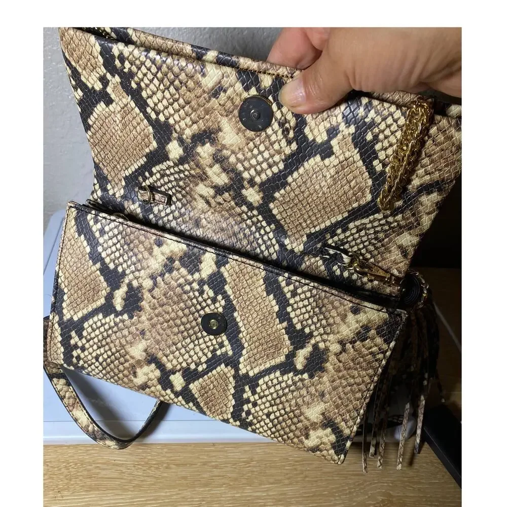 Also animal print bag clutch